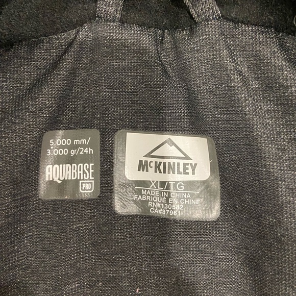 Ski jacket - Picture 3 of 4